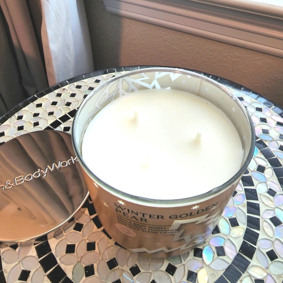 Bath & Body Works Winter Golden Pear 3-Wick Candle - Picture 3 of 4